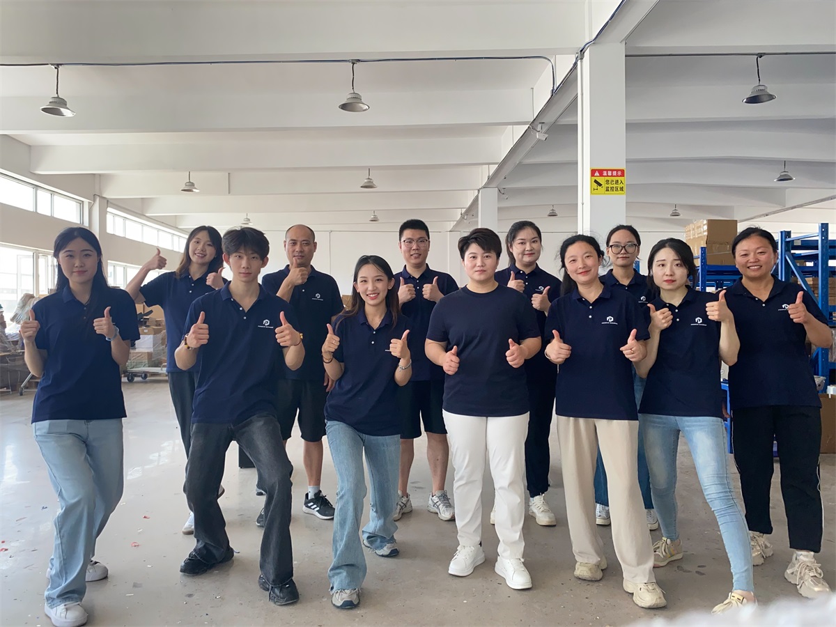 Andy Marine mengumumkan pembukaan gudang baru